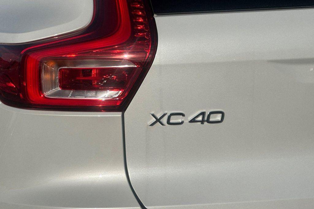 new 2026 Volvo XC40 car