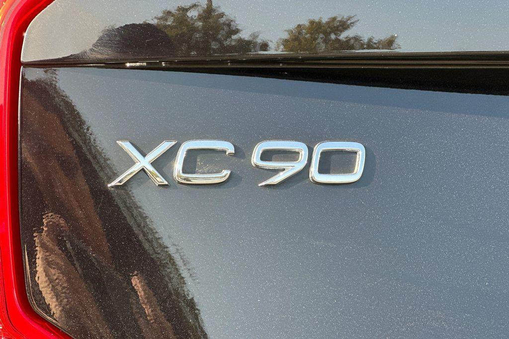 used 2023 Volvo XC90 Recharge Plug-In Hybrid car, priced at $50,499