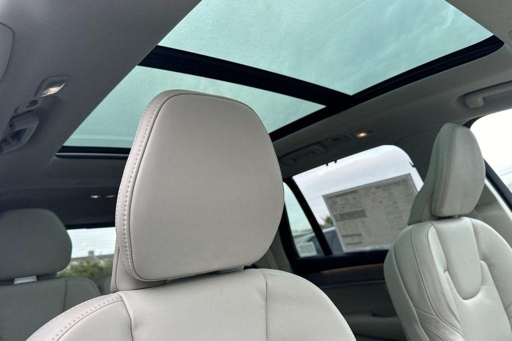 new 2026 Volvo XC90 Plug-In Hybrid car, priced at $85,625