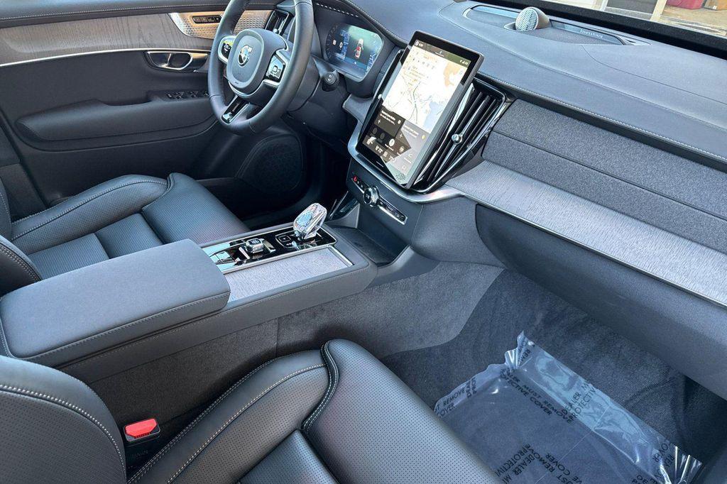 new 2026 Volvo XC90 Plug-In Hybrid car, priced at $93,190