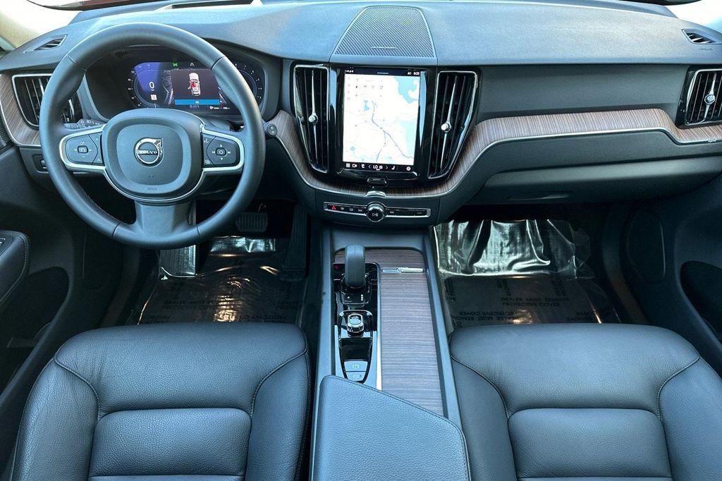 used 2022 Volvo XC60 car, priced at $32,499