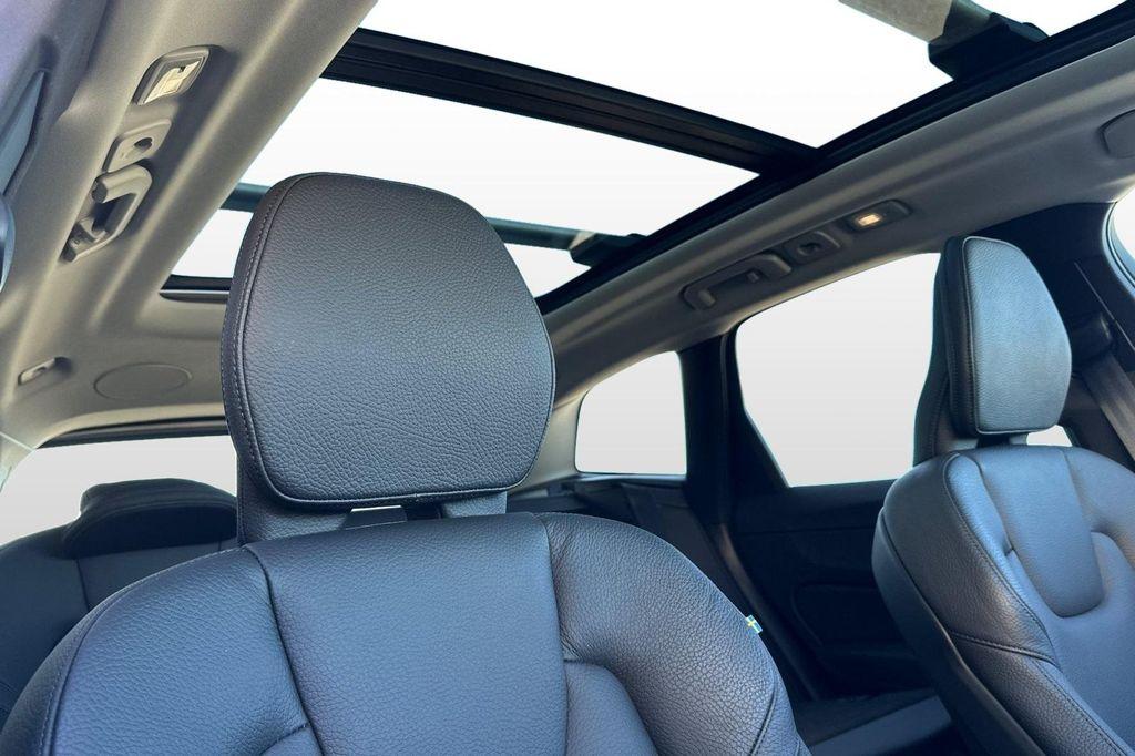 used 2022 Volvo XC60 car, priced at $32,499