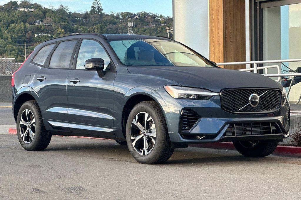 new 2026 Volvo XC60 Plug-In Hybrid car