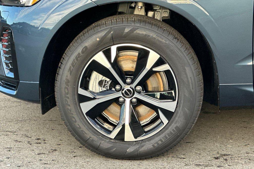 new 2026 Volvo XC60 Plug-In Hybrid car