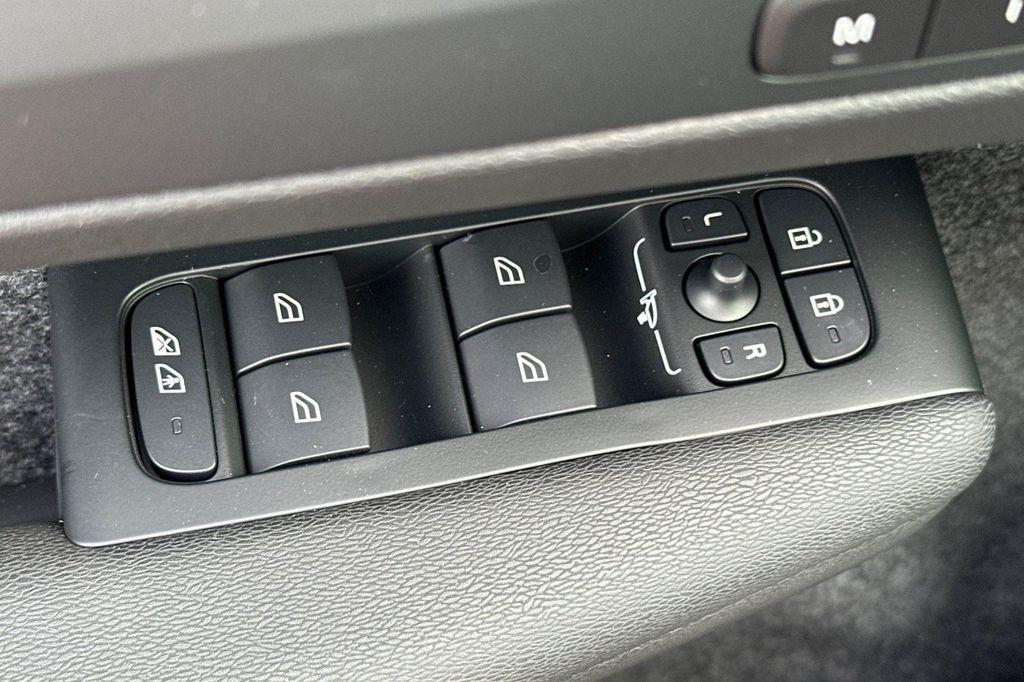 new 2026 Volvo XC40 car, priced at $53,525