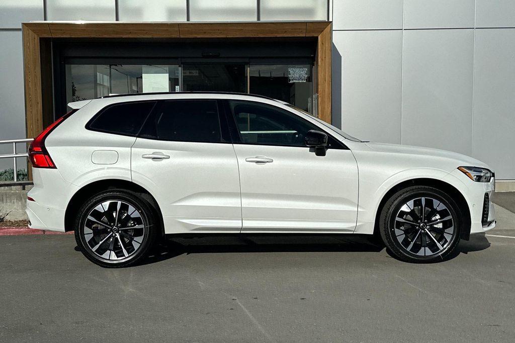 new 2026 Volvo XC60 car, priced at $57,985