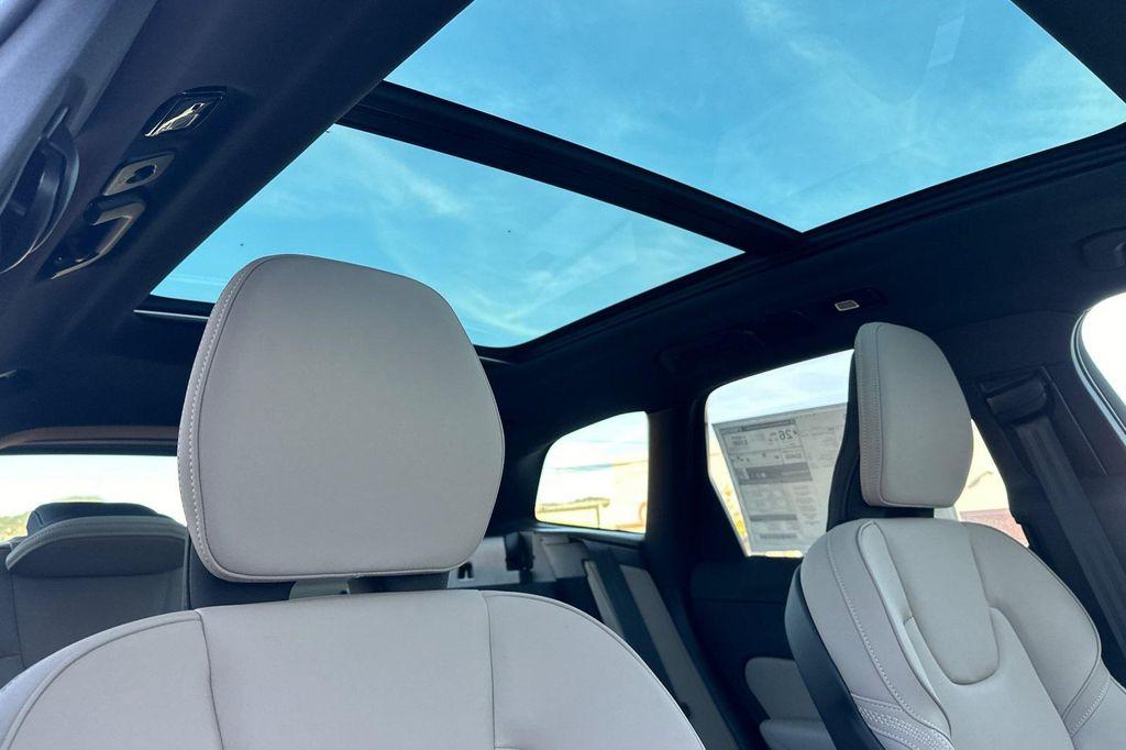 new 2026 Volvo XC60 car, priced at $57,985