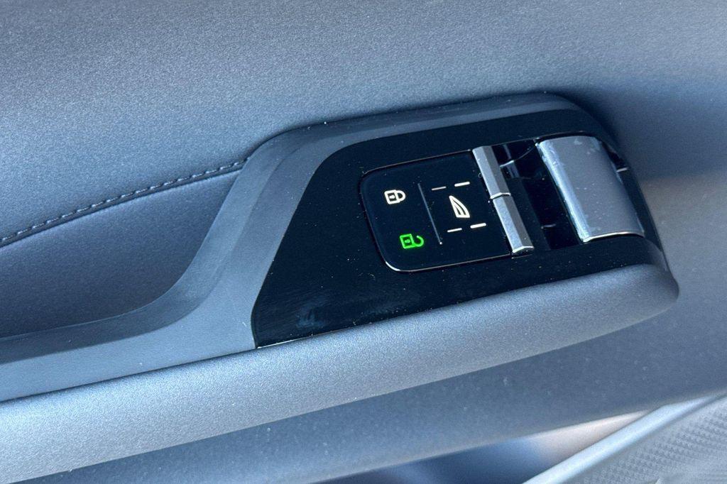 new 2026 Volvo EX90 car, priced at $87,080