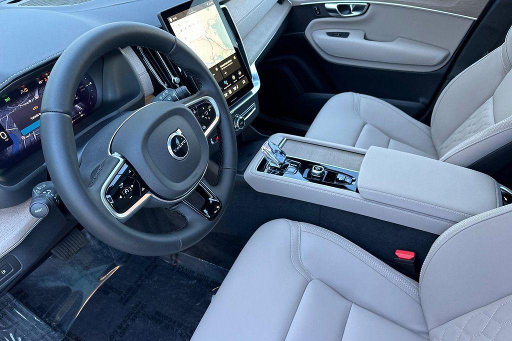new 2026 Volvo XC90 Plug-In Hybrid car