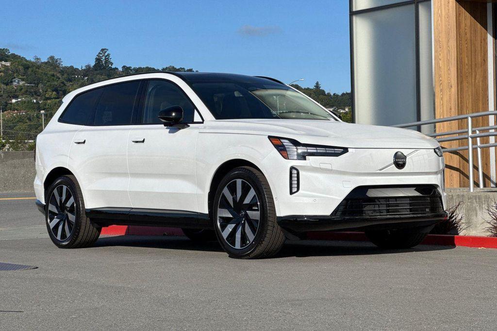 new 2026 Volvo EX90 car, priced at $92,080