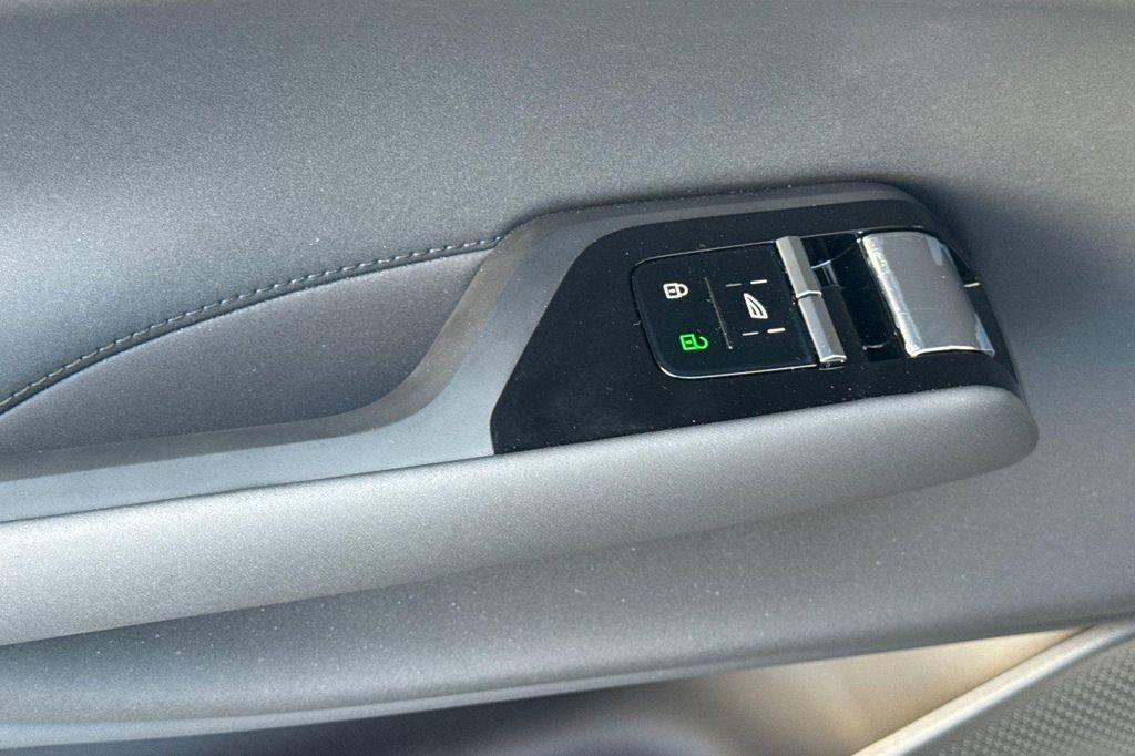 new 2026 Volvo EX90 car, priced at $92,080