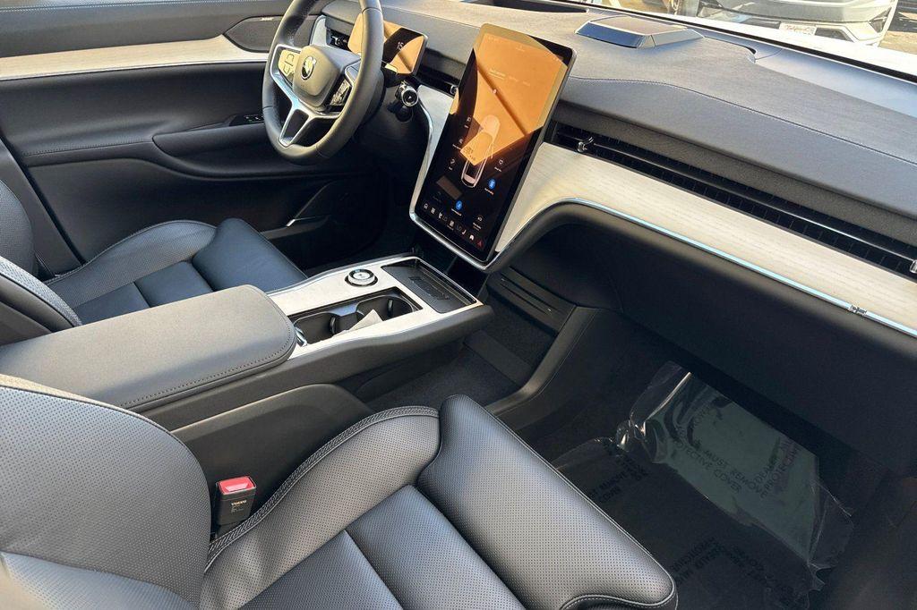 new 2026 Volvo EX90 car, priced at $92,080