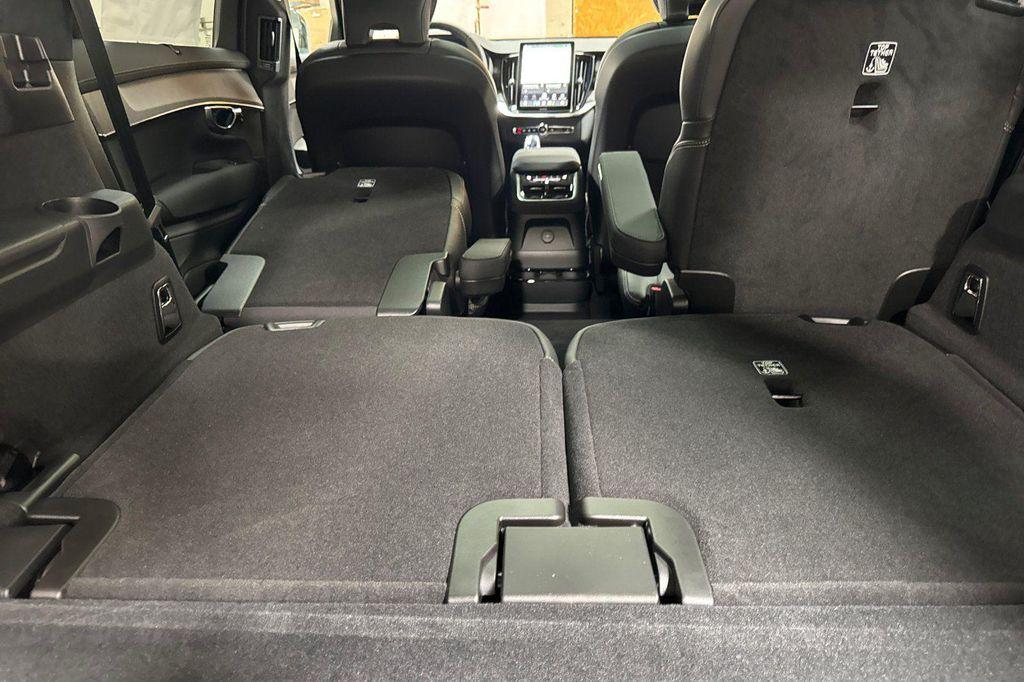 new 2026 Volvo XC90 Plug-In Hybrid car, priced at $87,520