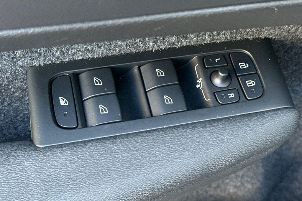 used 2025 Volvo XC40 car, priced at $31,599