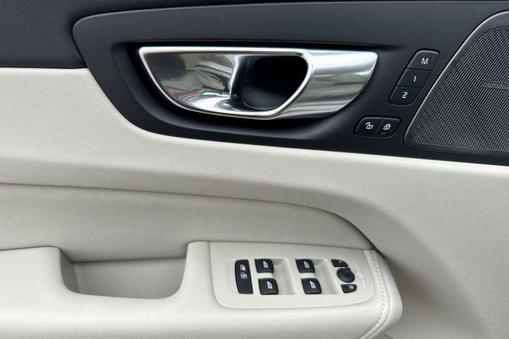 new 2026 Volvo XC60 Plug-In Hybrid car, priced at $75,960