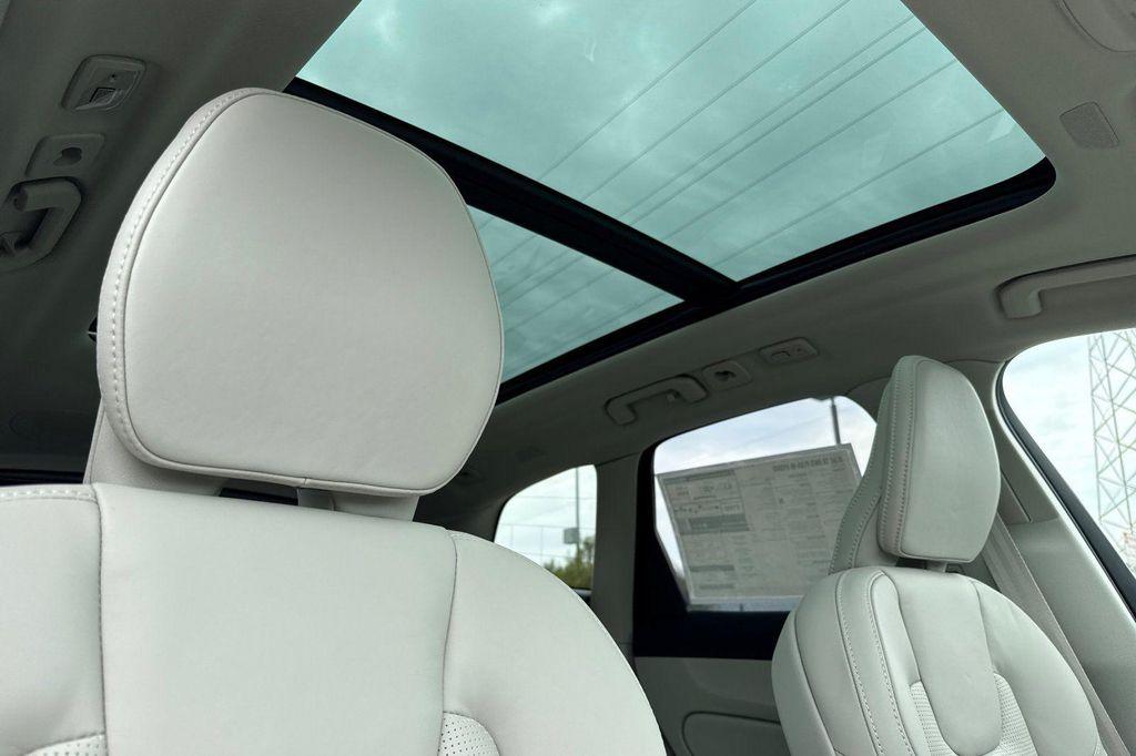 new 2026 Volvo XC60 Plug-In Hybrid car, priced at $75,960