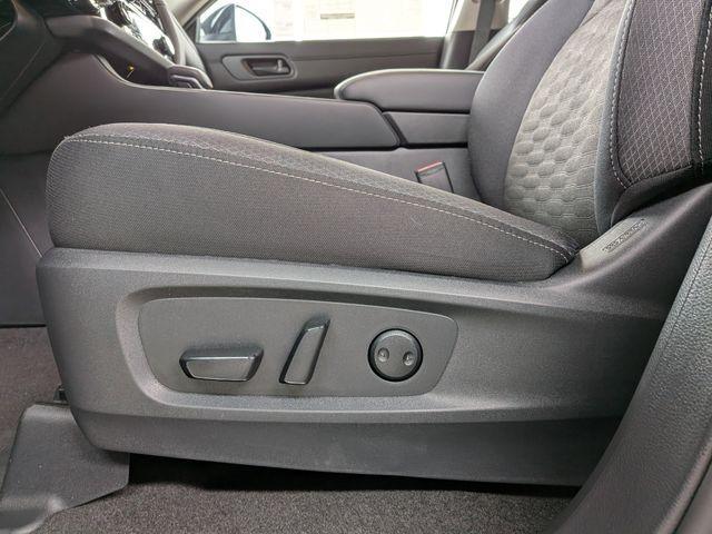 new 2026 Nissan Pathfinder car, priced at $37,951