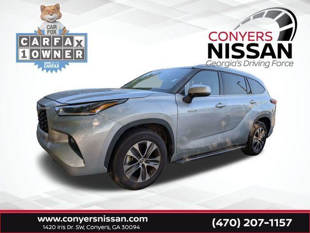 used 2021 Toyota Highlander Hybrid car, priced at $29,998