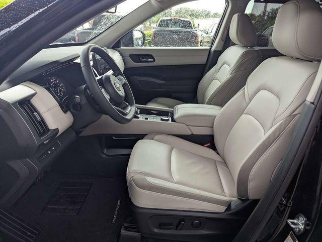 used 2025 Nissan Pathfinder car, priced at $40,096