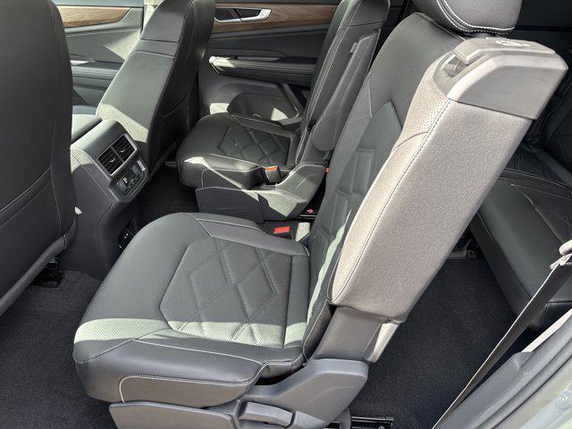 new 2026 Volkswagen Atlas car, priced at $48,181