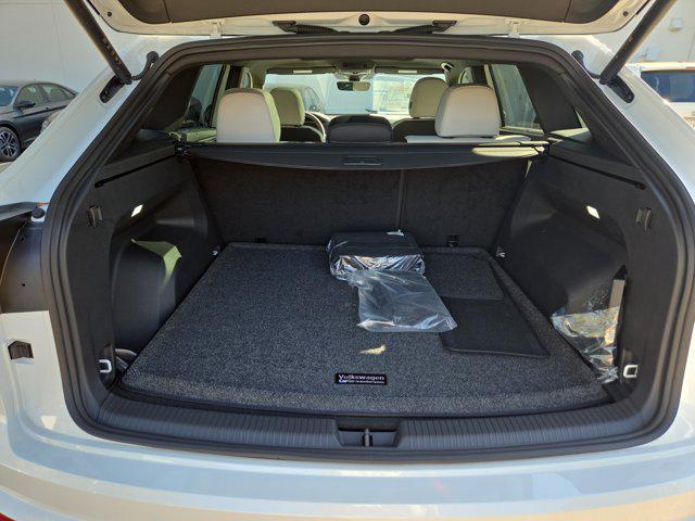 new 2026 Volkswagen Atlas Cross Sport car