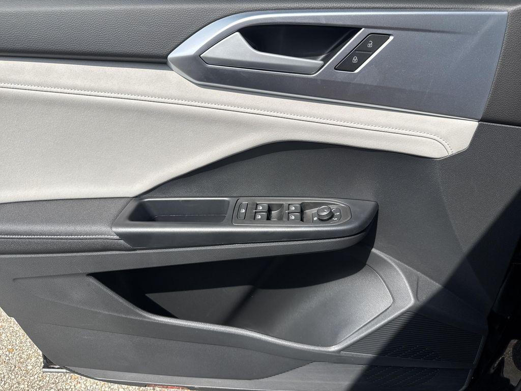 new 2026 Volkswagen Taos car, priced at $31,636