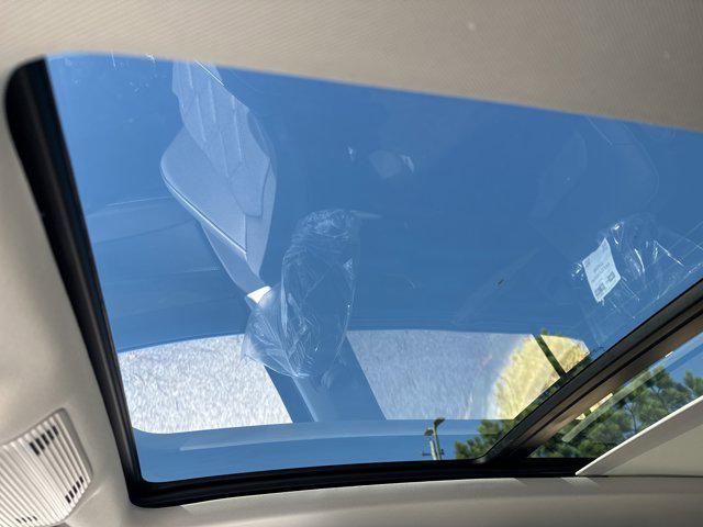 new 2026 Volkswagen Atlas car, priced at $45,726