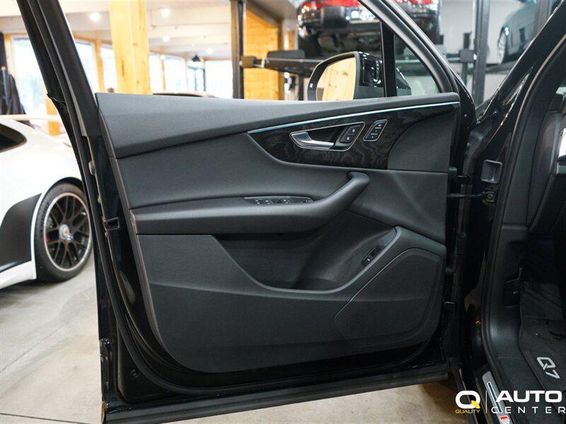 used 2022 Audi Q7 car, priced at $32,998