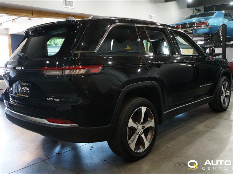 used 2023 Jeep Grand Cherokee car, priced at $27,676