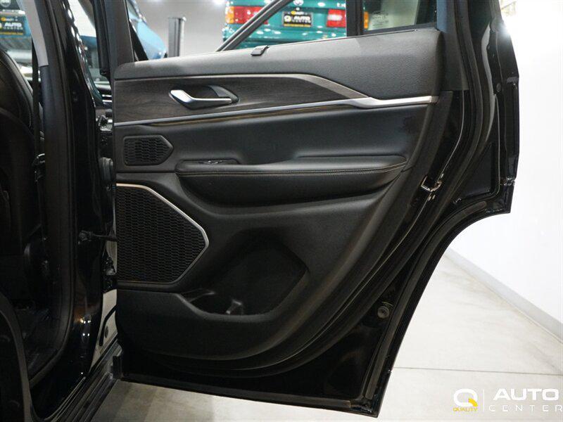 used 2023 Jeep Grand Cherokee car, priced at $27,676