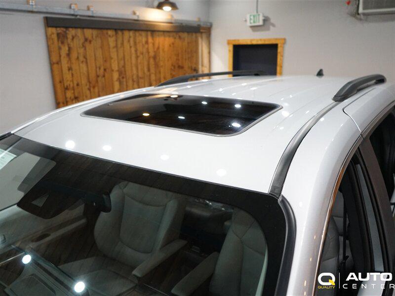 used 2025 Toyota Sienna car, priced at $49,998