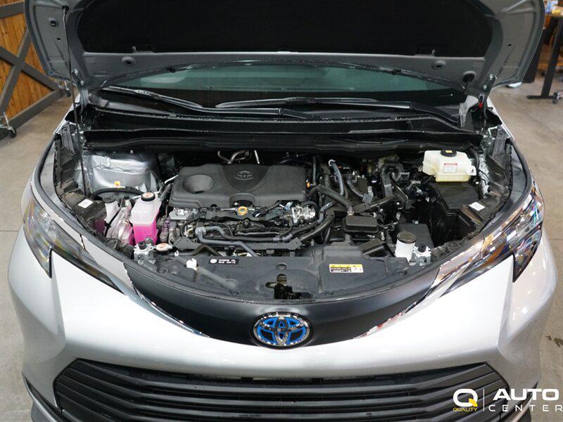 used 2025 Toyota Sienna car, priced at $49,998