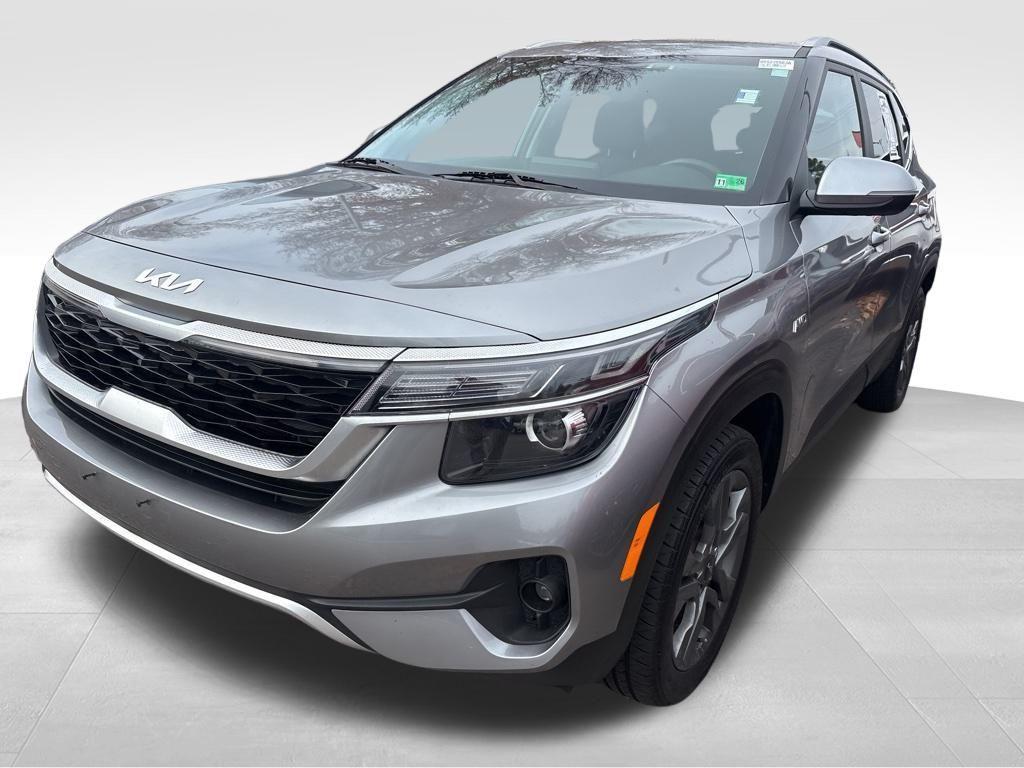used 2023 Kia Seltos car, priced at $14,917