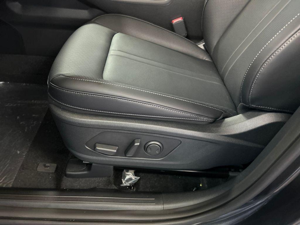 new 2026 Kia Sorento Hybrid car, priced at $37,137