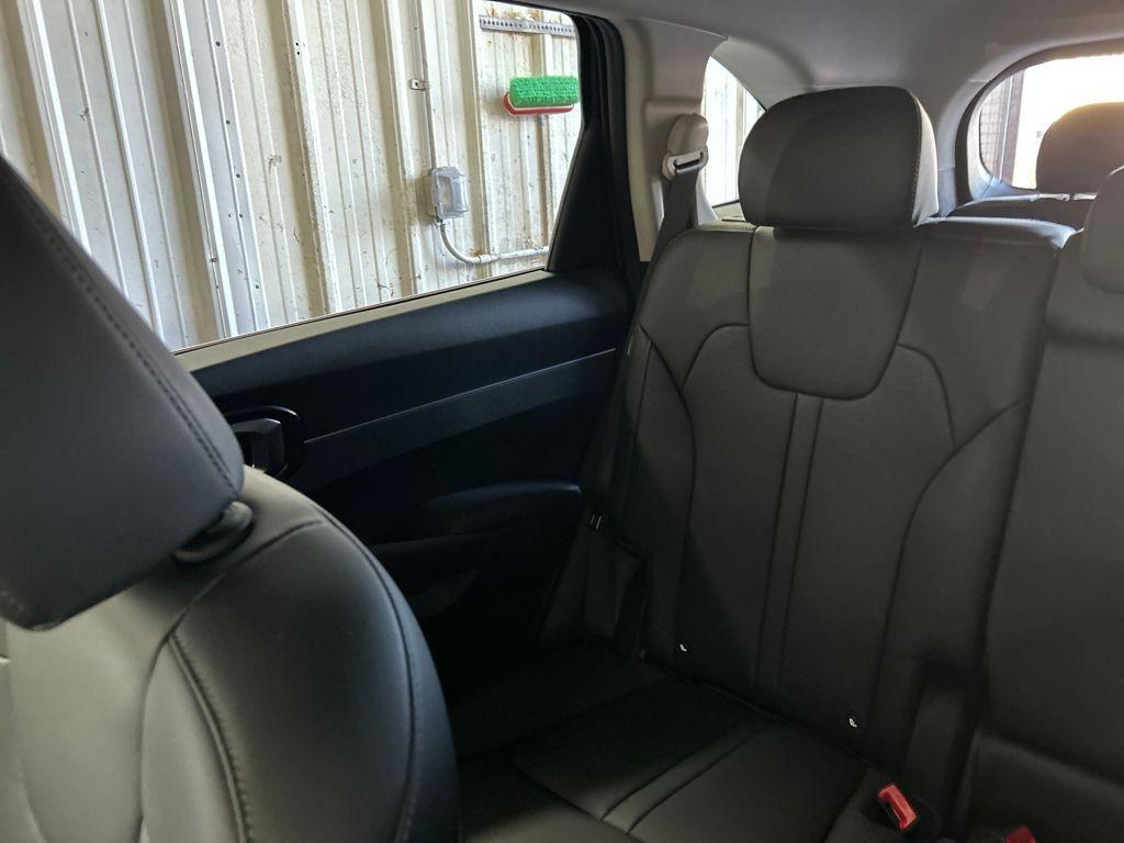 new 2026 Kia Sorento Hybrid car, priced at $37,137