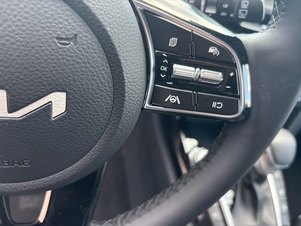 used 2024 Kia Seltos car, priced at $25,977