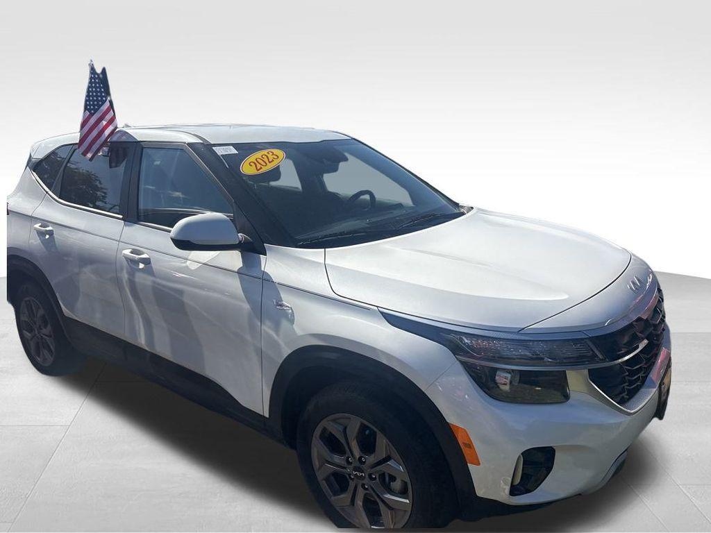 used 2025 Kia Seltos car, priced at $23,799