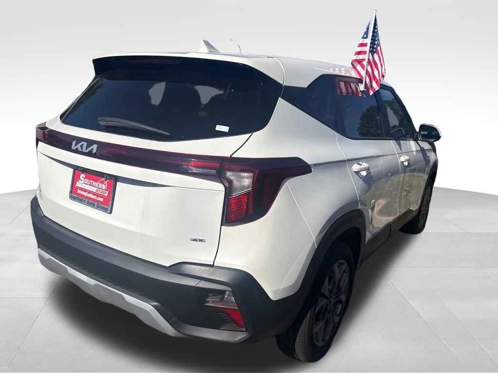 used 2025 Kia Seltos car, priced at $23,799