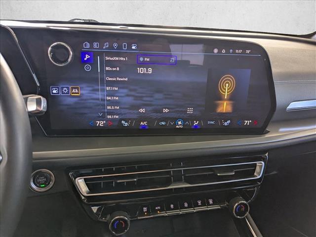 used 2024 Chevrolet Traverse car, priced at $29,998