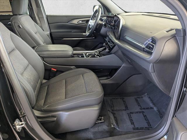 used 2024 Chevrolet Traverse car, priced at $29,998