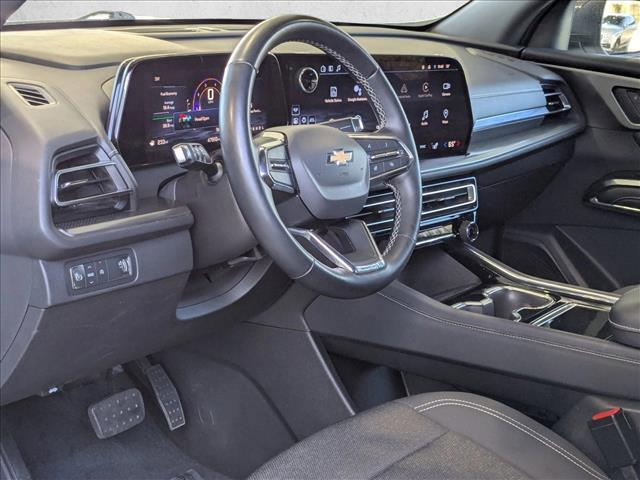 used 2024 Chevrolet Traverse car, priced at $28,898