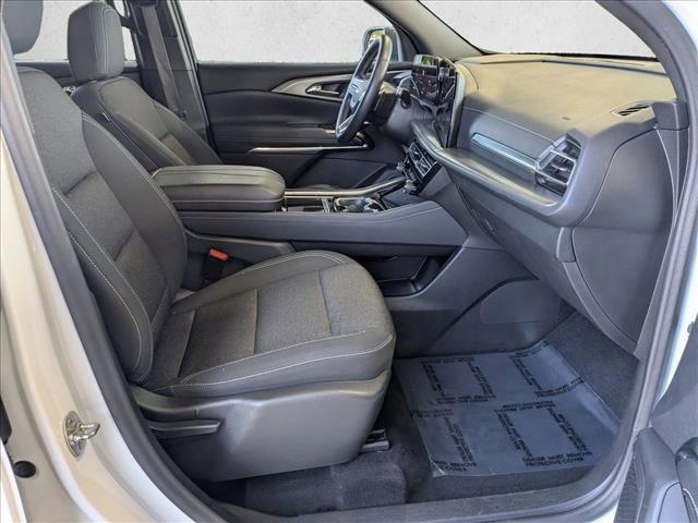 used 2024 Chevrolet Traverse car, priced at $28,898