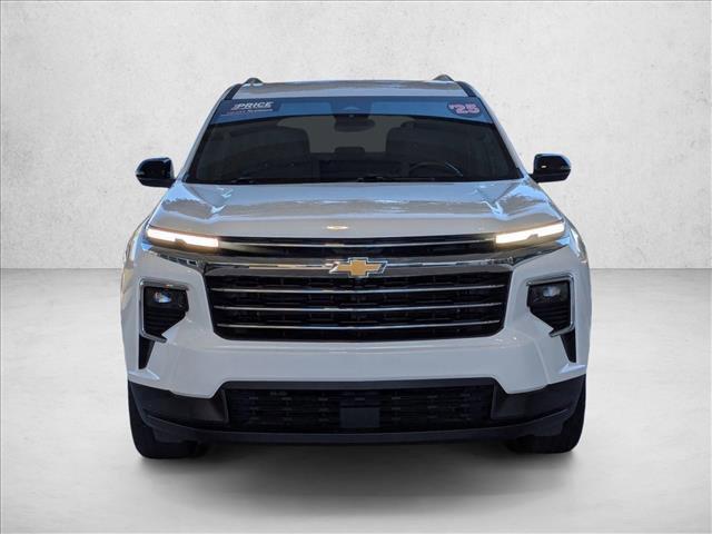 used 2024 Chevrolet Traverse car, priced at $28,898