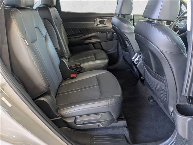 used 2024 Kia Sorento car, priced at $33,212
