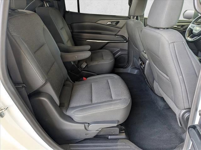 used 2024 Chevrolet Traverse car, priced at $30,687