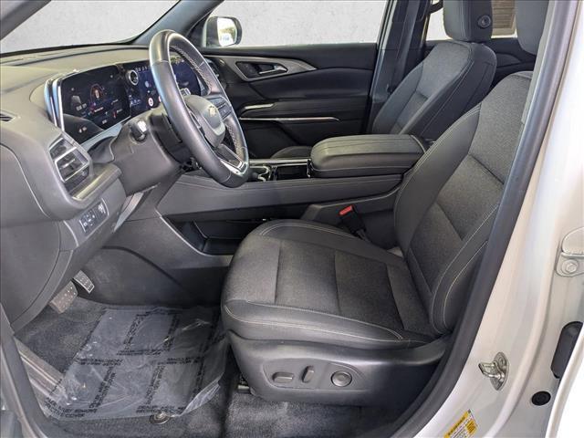 used 2024 Chevrolet Traverse car, priced at $30,687