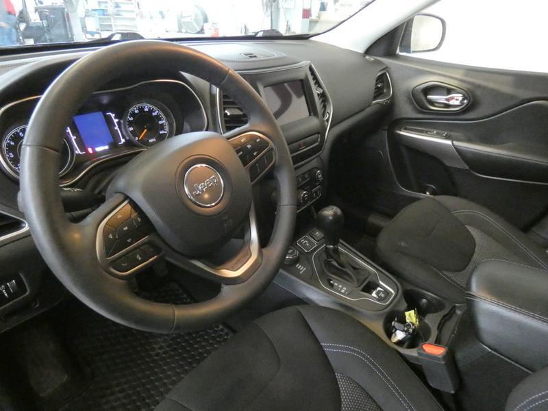 used 2021 Jeep Cherokee car, priced at $19,550