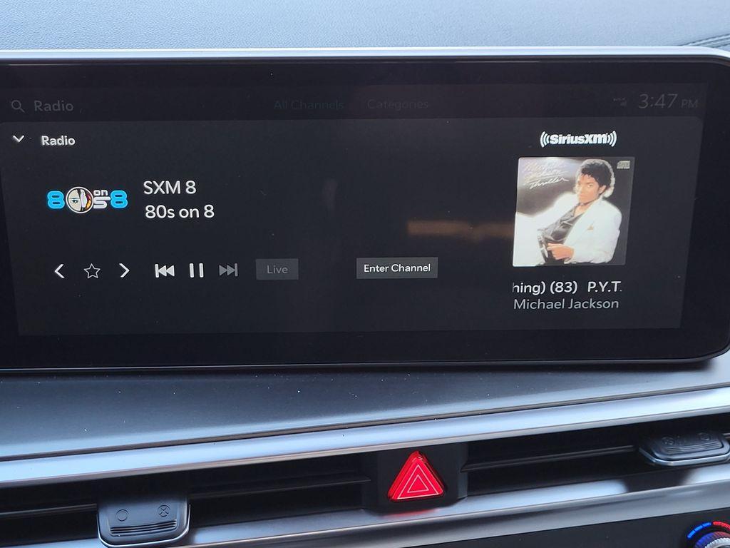 used 2025 Kia Sorento Hybrid car, priced at $34,410