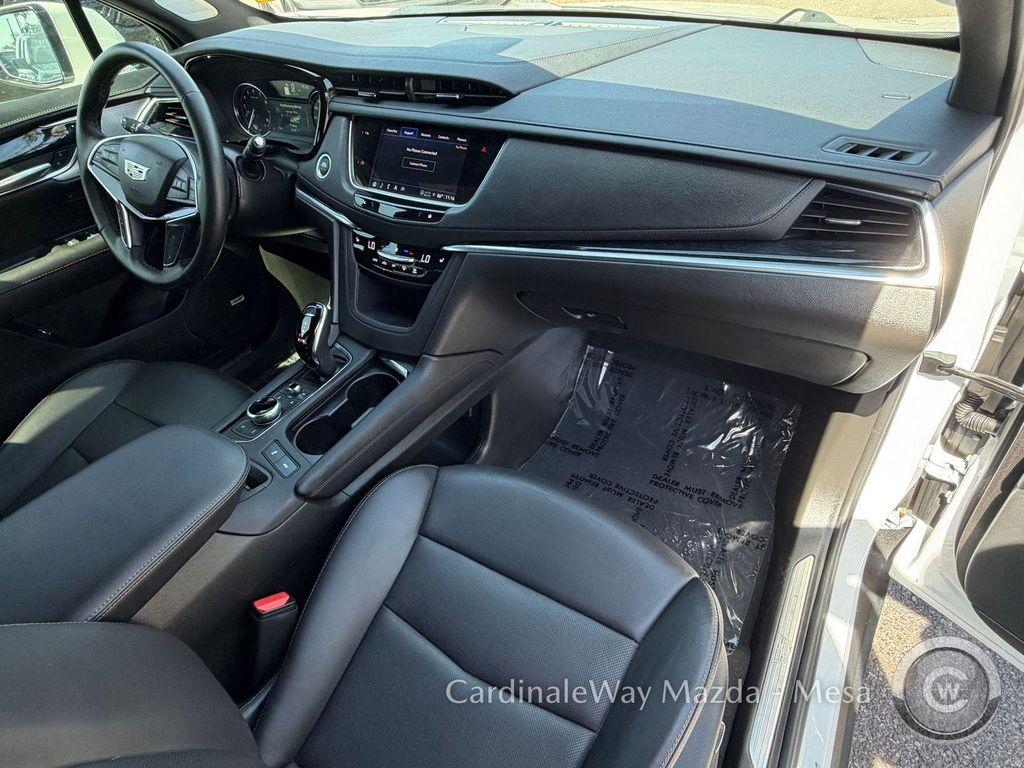 used 2025 Cadillac XT5 car, priced at $35,999