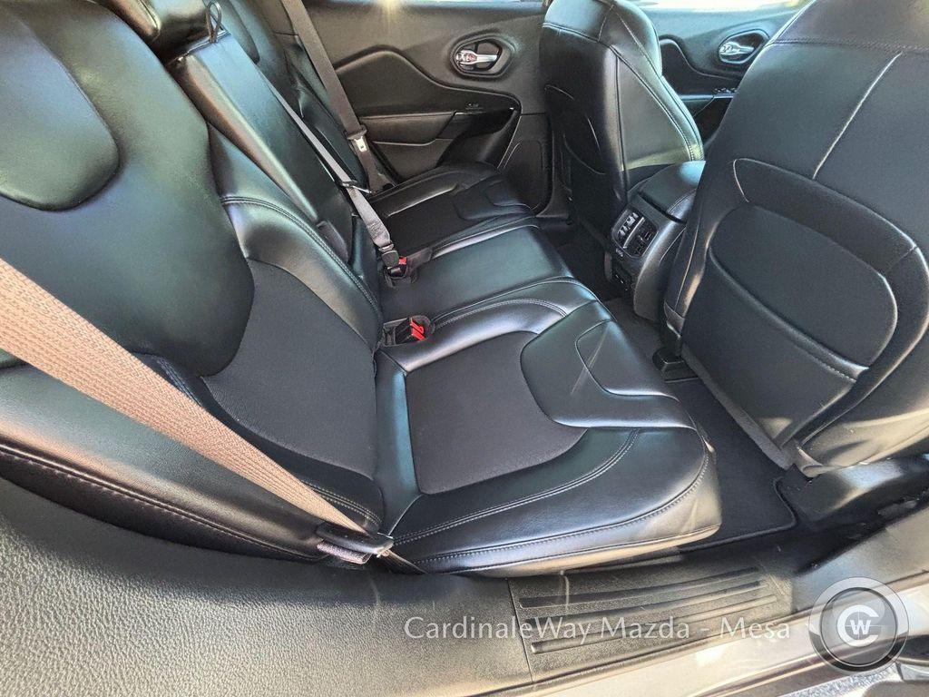 used 2020 Jeep Cherokee car, priced at $16,404